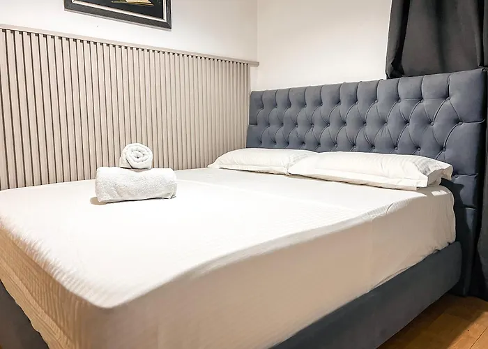 Tier Center Hotell 3*