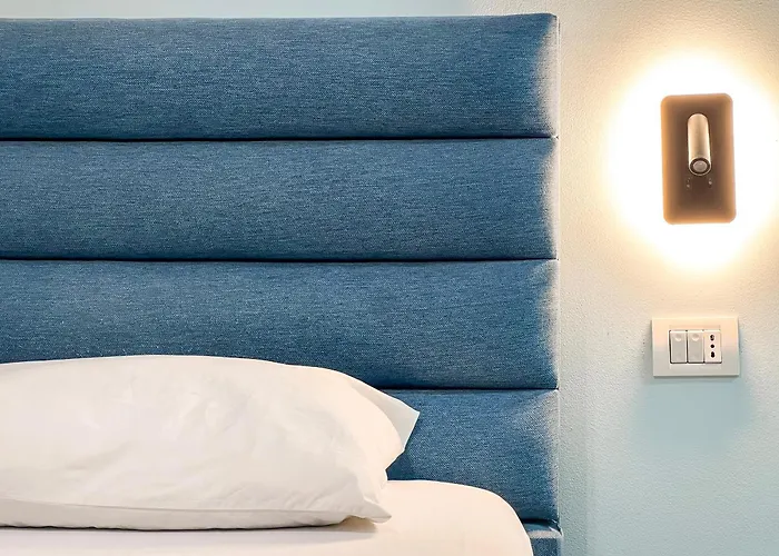 Tier Center Hotell 3*