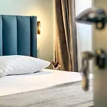 Tier Center Hotel
